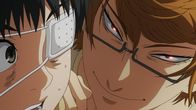 Tokio Ghoul – Ghoul Nishiki (r.) ist ganz und gar nicht erfreut darüber, als Neu-Ghoul Ken (l.) in seinem Revier im 20. Bezirk auftaucht ...
