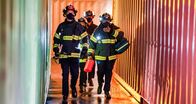 9-1-1 Notruf L.A. – Bobby Nash (Peter Krause, l.); Henrietta "Hen" Wilson (Aisha Hinds, r.)