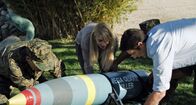 San Andreas Mega Quake – Die Wissenschaftler um Jan Werner entdecken Schreckliches: Der große Knall wird schon in zwei Tagen sein. Dann wird die Erde unter Kalifornien explodieren und der Staat im Ozean versinken. Die einzige Chance wäre, einen Vulkan zu sprengen, um eine neue Kruste bilden zu lassen. Doch als die ersten Vorbeben beginnen, bricht Chaos aus. Jetzt lässt The Asylum ganz Kalifornien erbeben.