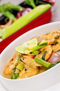 Silvia kocht – Grünes Thaicurry mit Alpengarnelen aus dem Ötztal.