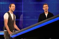 Gefragt - Gejagt – Moderator Alexander Bommes (r.) mit dem Kandidaten Jörg Langrock (l.).