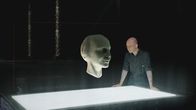 Strangest Things – Der forensische Wissenschaftler Mark Benecke studiert das Gesicht von „L’inconnue de la Seine“, der Unbekannten aus der Seine.