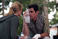 Modern Family – Claire Dunphy (Julie Bowen), Phil Dunphy (Ty Burrell).