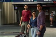 Navy CIS: Hawaii – (v.l.n.r.) Jesse Boone (Noah Mills); Lucy Tara (Yasmine Al-Bustami); Kai Holman (Alex Tarrant)