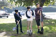Fresh off the Boat – (v.l.n.r.) Evan Huang (Ian Chen); Emery Huang (Forrest Wheeler); Eddie Huang (Hudson Yang)