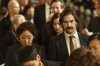 Killing Eve – Eve Polastri (Sandra Oh, l.); Niko Polastri (Owen McDonnell, r.)
