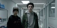 Wayne – Delilah "Del" Luccetti (Ciara Bravo, l.); Wayne McCullough (Mark McKenna, r.)