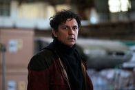 Alex Rider – "Smoking Mirror" (Tom Mothersdale) hat keine andere Wahl. Er geht in den Untergrund und will das Land verlassen. Doch der Plan geht schief.