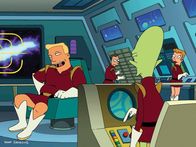 Futurama – Auch wenn Amy jetzt zu Kifs (r.) Familie gehört: Kapitän Zapp (l.) hat immer noch das Sagen ...