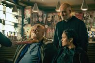 Die Beschatter – Werden im FCZ-Lager bedroht: (l-r) Dardan Sadik als Milan Giokaj, Daniel Frei als Vereinschef, Meryl Marty als Agotha Bayani