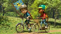 Wir sind die Dorfbande – Raphael und Lina sind auf dem Weg zum Berg. Sie wollen am Gipfel eine selbstgebastelte Fahne aufstellen.