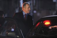 Elementary – Ruft Sherlock Holmes zu einem neuen Mordfall: Captain Tommy Gregson (Aidan Quinn) ...