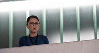 neoriginal: Bad Banks – Thao (Mai Duong Kieu) überlegt die nächsten Schritte in ihrem Plan, an die Daten ihrer Konkurrenten ranzukommen.
