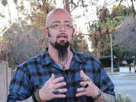 Der Katzenflüsterer – Tierverhaltensforscher Jackson Galaxy.