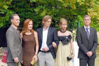 SOKO Kitzbühel – (v.li.) Karl-Heinz von Liebezeit (Daniel Gloger), Katja Flint (Katharina Gloger), Kai Ivo Baulitz (Markus Gloger), Florentine Lahme (Nadja Gloger), Hans Uwe Bauer (Hubert Gloger).