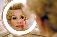Der Krieg des Charlie Wilson – Joanne Herring (Julia Roberts), eine Frau, die sich durch nichts und niemanden aufhalten lässt.