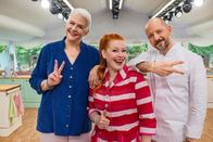 Das große Backen – (v.l.n.r.) Bettina Schliephake-Burchardt; Enie van de Meiklokjes; Christian Hümbs