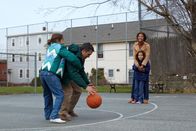 Infinitely Polar Bear – (v.l.n.r.) Amelia Stuart (Imogene Wolodarsky); Cam Stuart (Mark Ruffalo); Faith Stuart (Ashley Aufderheide); Maggie Stuart (Zoe Saldana)