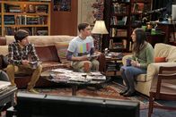 The Big Bang Theory – Ein geplantes Spielewochenende der Jungs sorgt für Ärger: Howard (Simon Helberg, l.), Sheldon (Jim Parsons, M.) und Amy (Mayim Bialik, r.) ...