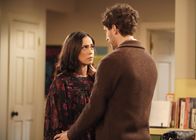 B Positive – Adriana (Rosa Salazar, l.); Drew Dunbar (Thomas Middleditch, r.)
