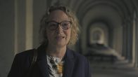 Mythos - Die größten Rätsel der Geschichte – Verbindung zum Jenseits: Karin Huber aus Frankfurt am Main ist Medium und kann laut eigener Aussage mit Verstorbenen Kontakt aufnehmen.