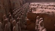Die glorreichen 10 – Der chinesische Kaiser Qin Shihuangdi wollte auch im Totenreich sicher sein. Unterstützen sollte ihn dabei die sogenannte Terrakotta-Armee.