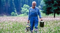 Löwenzahn Classics – Peter Lustig staunt nicht schlecht als er entdeckt, wie fleißig ein Regenwurm ist und wie wichtig für seinen Garten.