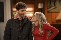 B Positive – Drew Dunbar (Thomas Middleditch, l.); Gina Dabrowski (Annaleigh Ashford, r.)