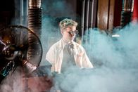 Father Brown – Jacob (Will Attenborough) will mit seiner Zeitmaschine beweisen, dass sein Vater ermordet wurde.