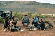 Mystery Road: Origin – Eine Gruppe von Aborigines, die Jack Swan gut kennt ...