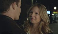 Blue Bloods - Crime Scene New York – Während Danny und Baez den Tod eines College-Professors untersuchen, der ein zweifelhaftes Lernprogramm unterstützte, kommen sich Jamie (Will Estes, l.) und Eddie (Vanessa Ray, r.) nach einem Doppeldate näher ...