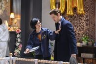 Prodigal Son - Der Mörder in Dir – Dr. Edrisa Tanaka (Keiko Agena, l.); Malcolm Bright (Tom Payne, r.)