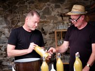 Milch und Honig – Florian Holzer, Thomas Nowak.