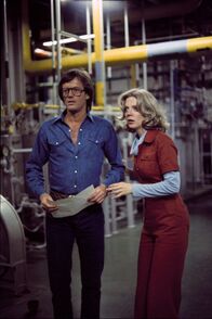 Futureworld - Das Land von übermorgen – Chuck Browning (Peter Fonda, l.); Tracy Ballard (Blythe Danner, r.)