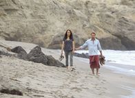 The Mentalist – L-R: Kim Fischer (Emily Swallow) und Jane (Simon Baker)