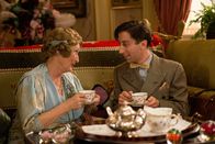 Florence Foster Jenkins – Florence Foster Jenkins (Meryl Streep, l.); Cosmé McMoon (Simon Helberg, r.)