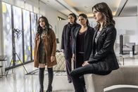 Charmed – (v.l.n.r.) Maggie Vera (Sarah Jeffery); Macy Vaughn (Madeleine Mantock); Mel Vera (Melonie Diaz); Abigael (Poppy Drayton)