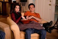 The Goldbergs – Joanne Schwartz (Beth Triffon, l.); Barry Goldberg (Troy Gentile, r.)