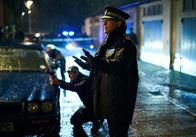 Wild Bill – Bill Hixon (Rob Lowe, r.) ist in einem riskanten Einsatz.