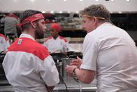 Hell's Kitchen mit Gordon Ramsay – Gordon Ramsay (r.)