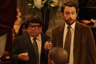It's Always Sunny in Philadelphia – v.li.: Frank Reynolds (Danny DeVito), Charlie Kelly (Charlie Day)