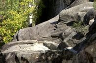 Stadt Land Kunst – Die einzigartigen Sandsteinformationen von Fontainebleau geben der Fantasie reichlich Nahrung, werden aber auch gern von Kletterfreunden genutzt.