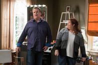 Modern Family – L-R: Cameron Tucker (Eric Stonestreet), Pameron Tucker (Dana Powell)