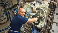 Spacetime – Bildunterschrift: Wie läuft ein ganz normaler Arbeitstag auf der Internationalen Raumstation ab?