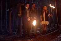 Wrong Turn 6 - Last Resort – v.r.n.l.) Jackson (Chris Jarvis); Danny (Anthony Ilott); Sally (Sadie Katz)