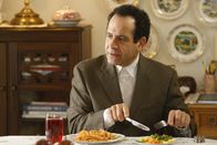 Monk – Hat Adrian Monk (Tony Shalhoub) in Marge Johnson, einer älteren Dame aus der Nachbarschaft, eine neue Freundin gefunden?