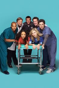 Scrubs - Die Anfänger – v.l.) (vorne) Elliot (Sarah Chalke, r.), und Carla Espinosa (Judy Reyes, l.) ...