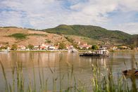 Heimatleuchten – Die Fähre zwischen Spitz und Arnsdorf verkürzt den Weg über die Donau.