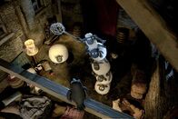 Shaun das Schaf – Das Krächzen einer kleinen Krähe stört die nächtliche Ruhe der Schafe