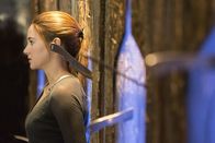 Die Bestimmung - Divergent – An ihrem sechzehnten Geburtstag müssen sich Teenager einem Test unterziehen, der ihnen zeigt, welcher Fraktion sie angehören: die selbstlosen Altruan, die furchtlosen Ferox, die intelligenten Ken, die gerechten Candor oder die friedfertigen Amite. Doch als Tris (Shailene Woodley) sich an der Prüfung versucht, bekommt sie kein eindeutiges Ergebnis. Sie ist damit eine Unbestimmte und in größter Gefahr ...